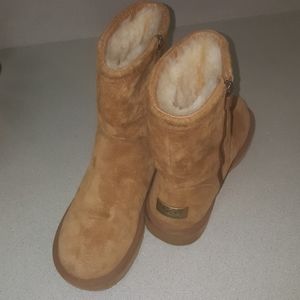 UGGS AUSTRALIA
